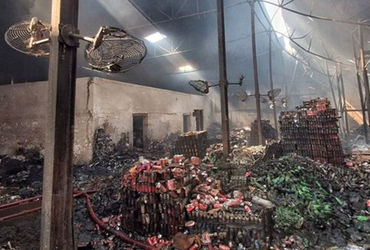 પશ્ચિમ બંગાળમાં ‘મોતનું તાંડવ’: મોમો ગોડાઉનની ભીષણ આગમાં 27 શ્રમિકો હોમાયાની આશંકા