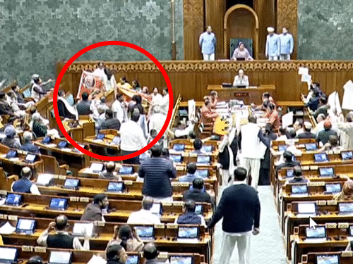 બજેટ સત્રનો 9મો દિવસ, સામાન્ય બજેટ પર ચર્ચા થશે:8મા દિવસે ત્રણ વખત લોકસભા સ્થગિત થઈ હતી, વિપક્ષ આજે પણ હોબાળો કરી શકે છે