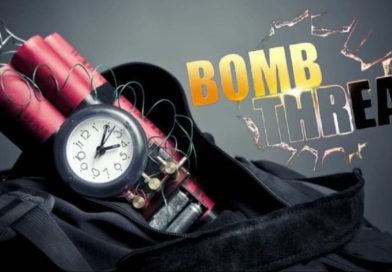 Breaking News : ગુજરાતની એક પછી એક 5 કોર્ટને બોમ્બથી ઉડાવી દેવાની ધમકી, બોમ્બ અને ડોગ સ્ક્વોડ દ્વારા હાથ ધરાઇ તપાસ