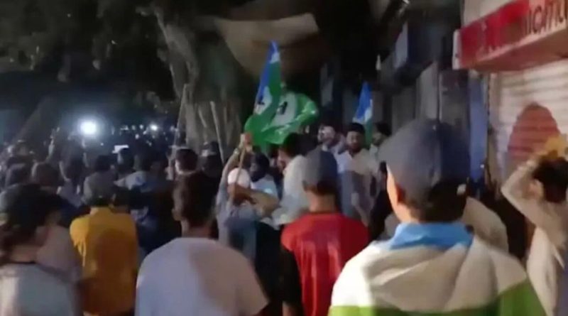 Breaking News : પાકિસ્તાનમાં ઈમરાન ખાનના સમર્થકો, જમાત-એ-ઇસ્લામી નેતાઓએ મચાવી ધાંધલ ધમાલ, ડરીને ઈસ્લામાબાદનું રાષ્ટ્રપતિ ભવન છોડીને ભાગ્યા ઝરદારી