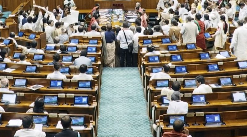 આજે સત્રના પ્રથમ તબક્કાનો છેલ્લો દિવસ:આજે સત્રના પ્રથમ તબક્કાની છેલ્લી કાર્યવાહી, ભાજપના સાંસદે રાહુલ પર દેશને ગેરમાર્ગે દોરવાનો આરોપ લગાવ્યો