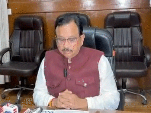 મંત્રી વિજય શાહે કર્નલ સોફિયા મામલે ચોથી વાર માફી માંગી:સુપ્રીમ કોર્ટમાં સુનાવણી પહેલાં વીડિયો જાહેર કર્યો, કહ્યું- આવેશમાં શબ્દો નીકળી ગયા હતા