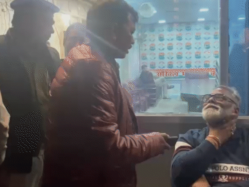 પટનામાં પપ્પુ યાદવની ધરપકડ, 31 વર્ષ જૂનો કેસ:અડધી રાત્રે પોલીસ ઘરેથી લઈ ગઈ, સમર્થકોનો હોબાળો; સાંસદ બોલ્યા- મારી હત્યાનું કાવતરું