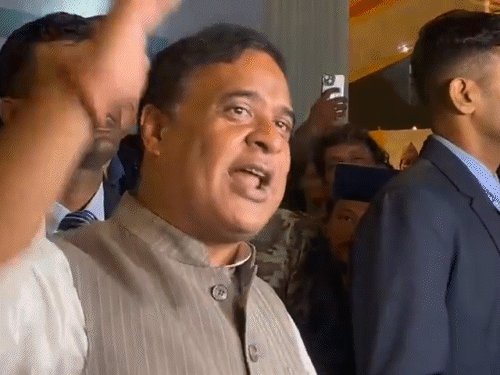 આસામ CM બોલ્યા- કોંગ્રેસને માત્ર ગેરકાયદેસર બાંગ્લાદેશીઓની ચિંતા:હજાર રાહુલ ગાંધી-ગૌરવ ગોગોઈ મારું કંઈ કરી શકતા નથી, મિયાં મુસલમાન મારો ઘડેલો શબ્દ નથી