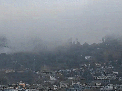 જમ્મુ-કાશ્મીરમાં હિમવર્ષા, સેનાએ ગર્ભવતી મહિલાનું રેસ્ક્યુ કર્યું:MPના 15 જિલ્લાઓમાં તાપમાન 30°Cથી વધુ, ઉત્તરાખંડના મુનસ્યારીમાં પારો માઈનસ 29°C