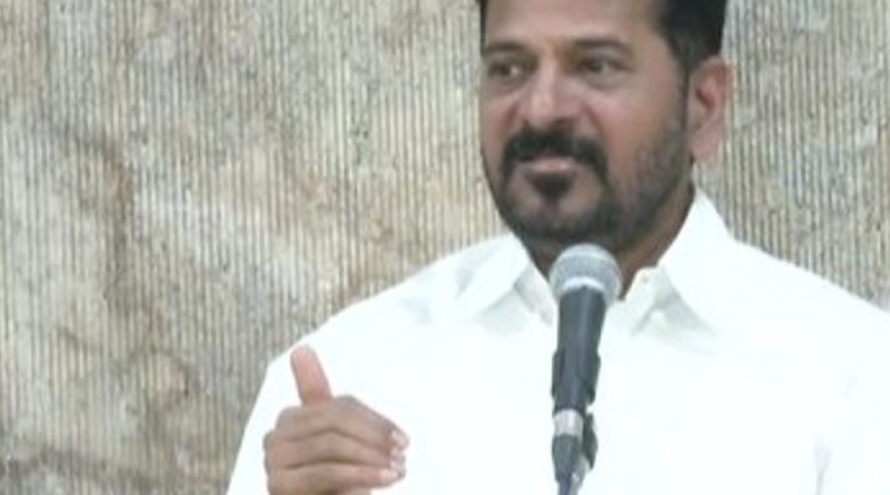 રેવંત રેડ્ડીએ કહ્યું- BJP માટે ઓવૈસી જ એકમાત્ર ભગવાન:પાર્ટી રામનું નામ લે છે, પરંતુ વોટ AIMIMના નામે માંગે છે