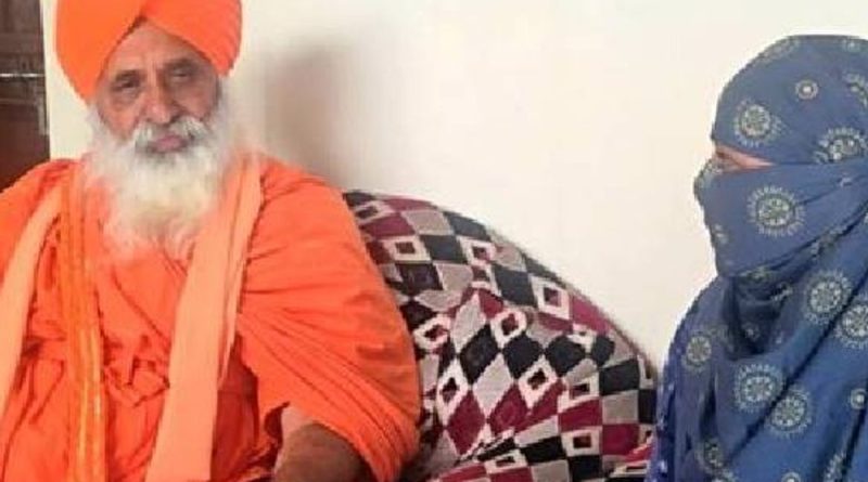 ઓમાનમાં ભારતીય છોકરીઓની અદલાબદલી:4 દીકરીઓ ઘરે પરત ફરી, એક દીકરીએ કહ્યું- હજુ પણ 100 ભારતીય છોકરીઓ ફસાયેલી છે