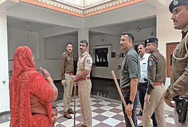 જામવાડી વિસ્તારમાં ખનીજ માફિયાઓના બંગલાઓમાંથી વીજ ચોરી પકડાઈ