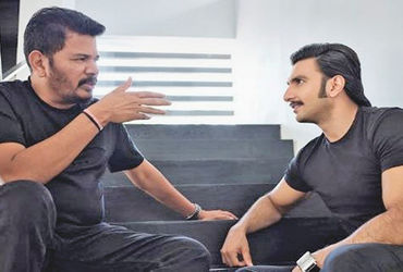 રણવીર સિંહેઆગામી ફિલ્મ માટે સાઉથના ડિરેકટર એસ શંકરનો હાથ ઝાલ્યો