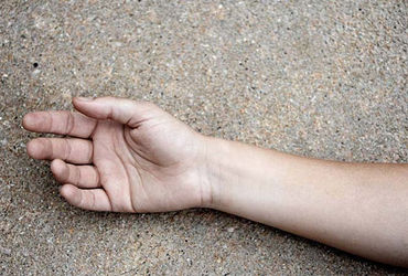 કાલાવડ ટાઉનમાં રહેતા અને કેન્સરની બીમારીમાં સપડાયેલા એક યુવાનનું અપમૃત્યુ