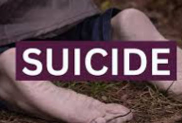 પુરૃષ મિત્ર સાથે રહેતી ડિવોર્સીનો ગળા ફાંસો ખાઇને આપઘાત
