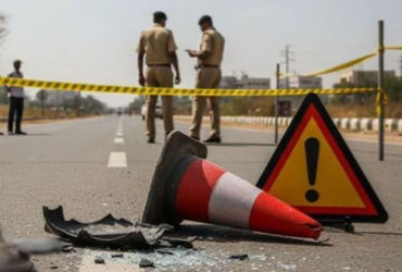 વડોદરા: ભારતમાલા એક્સપ્રેસ હાઈવે પર અકસ્માત, અજાણ્યા વાહનની ટક્કરે કારમાંથી ફંગોળાતા વૃદ્ધાનું મોત