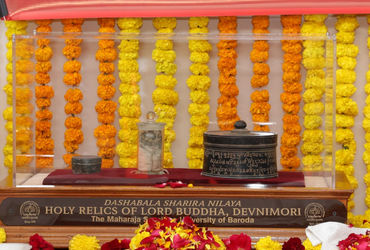 પૂજા- મંત્રોચ્ચાર અને ગાર્ડ ઓફ ઓનર સાથે ભગવાન બુધ્ધના અસ્થિને શ્રીલંકા રવાના કરાયા