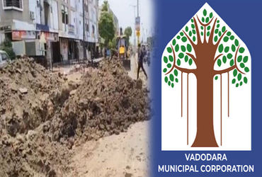 વડોદરા શહેરના તાંદળજા ચાર રસ્તે મોટા ઊંડા મોતના ખાડાથી દુર્ઘટનાનો ભય વડોદરા શહેરના તાંદળજા ચાર રસ્તે મોટા ઊંડા મોતના ખાડાથી દુર્ઘટનાનો ભય