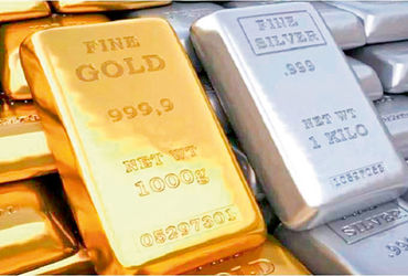 વૈશ્વિક સોનું 5000 ડોલરને પાર: ચાંદી બે દિવસમાં રૂ.25,000 ઉછળી