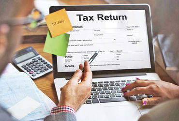 IT રિટર્ન ફાઇલિંગમાં પગારદાર વર્ગ પાછળ, વેપારીઓ અને રોકાણકારો આગળ