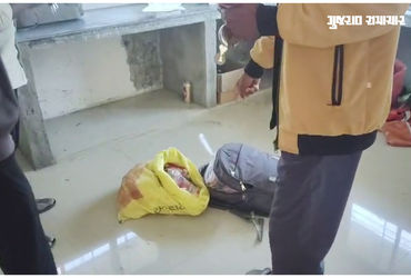 પાવી જેતપુરના કાવરા ગામે જનતા રેડ, પાણી પુરવઠાની પાણીની ઓરડીમાંથી વિદેશી દારૂ ઝડપાયો