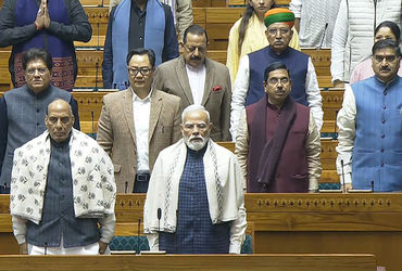 ‘વંદે માતરમ’ માટે નવા નિયમો જાહેર: રાષ્ટ્રગાન પહેલાં ગાવું પડશે રાષ્ટ્રગીત, ઊભા થવું ફરજિયાત