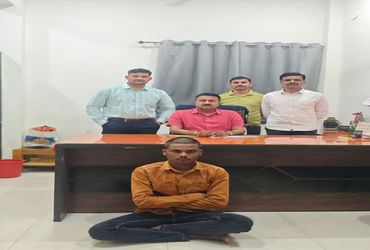 વાંકાનેરના પોલીસ મથકનો નાસતા ફરતો આરોપી ઝડપ્યો