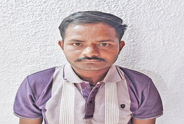 ધ્રાંગધ્રા હાઇવે પર જેસડાનો શખ્સ વિદેશી દારૃની ખેપ મારતો ઝડપાયો