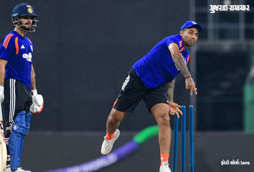 IND vs PAK: સૂર્યકુમારે ઉસ્માન તારિકની ઉતારી નકલ, મેચ પહેલા પ્રેક્ટિસ સેશનનો વીડિયો વાઈરલ