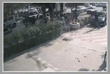 અમદાવાદના હાથીજણમાં અસામાજિક તત્ત્વો બેફામ, દ્રશ્ય ગોસ્વામીના સાગરીતોનો હુમલો