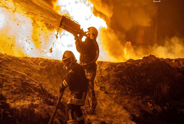 યુક્રેનના હુમલાથી રશિયાનાં કાળા સમુદ્રનાં પોર્ટ પર આગ લાગી