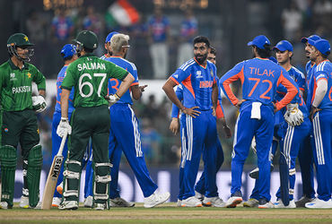 VIDEO: ટીમ ઈન્ડિયાના સ્ટાર બોલર પર હાર્દિક પંડ્યા મેદાનમાં જ ભડક્યો, સૂર્યાએ પણ ક્લાસ લીધા