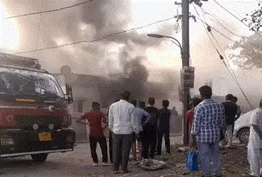 વડોદરા: આજવા-વાઘોડિયા રોડ પર સોફાના ગોડાઉનમાં ભીષણ આગ, ફાયર બ્રિગેડની ભારે જહેમત બાદ કાબૂ