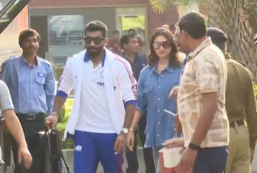 VIDEO: ટીમ ઈન્ડિયાનું અમદાવાદ એરપોર્ટ પર ભવ્ય સ્વાગત, 18 ફેબ્રુઆરીએ નેધરલેન્ડ્સ સામે આગામી મેચ