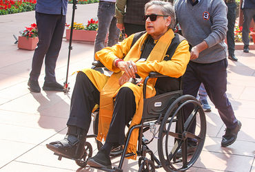 વંદે માતરમ્ ગાવા મજબૂર ના કરશો, દેશભક્તિ દિલથી થાય છે…’, શશી થરુરનું નિવેદન ચર્ચામાં