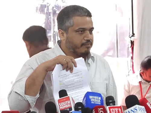 અજિત પવારના મૃત્યુ બાદ પાર્ટી હડપવાનો પ્રયાસ:ભત્રીજા રોહિતનો દાવો- પ્રફુલ્લ પટેલ સહિત ત્રણ નેતાઓએ ECને પત્ર લખ્યો હતો