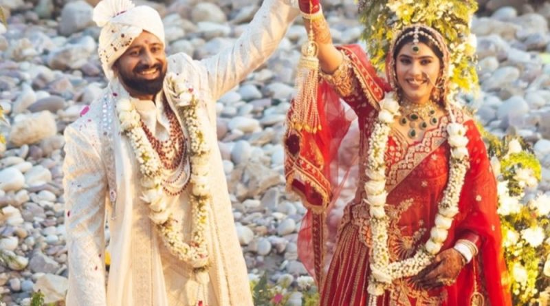 ‘બિગ બોસ’ ફેમ રજત દલાલે મિસ્ટ્રી ગર્લ સાથે લગ્ન કર્યા:’ફેરીટેલ વેડિંગ’ના ફોટો શેર કરી લખ્યું, ‘જીવનના એક નવા તબક્કાની શરૂઆત’