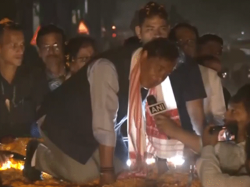 હિમંતાએ કહ્યું- આસામમાં દુશ્મનોની તાકાત ખતમ કરી દીધી:બંગાળમાં ભાજપ પોતાના મેનિફેસ્ટોમાં DA અને 7મા પગાર પંચનું વચન આપી શકે છે