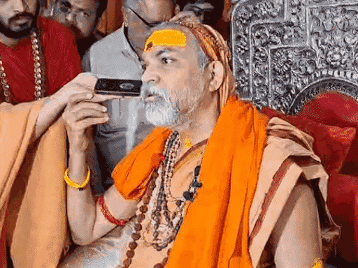 શંકરાચાર્યને બટુકોના યૌન શોષણ કેસમાં જામીન:હાઈકોર્ટે કહ્યું- ચાર્જશીટ દાખલ ન થાય ત્યાં સુધી ધરપકડ નહીં; અવિમુક્તેશ્વરાનંદને ઇન્ટરવ્યુ આપવાની મનાઈ