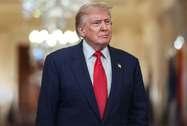 ડૉલર પર હવે ટ્રમ્પના હસ્તાક્ષર, યુદ્ધ વચ્ચે 165 વર્ષમાં પહેલીવાર અમેરિકામાં બદલાશે પરંપરા