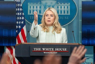 ટ્રમ્પની ડબલ ગેમ? હુમલા નહીં કરવાની વાતો વચ્ચે મિડલ ઈસ્ટમાં 10000 સૈનિકો ખડકવાની તૈયારી