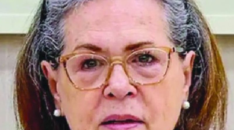 સોનિયા ગાંધીની તબિયત લથડી:દિલ્હીની સર ગંગારામ હોસ્પિટલમાં દાખલ, રાહુલ-પ્રિયંકા સાથે રહ્યા