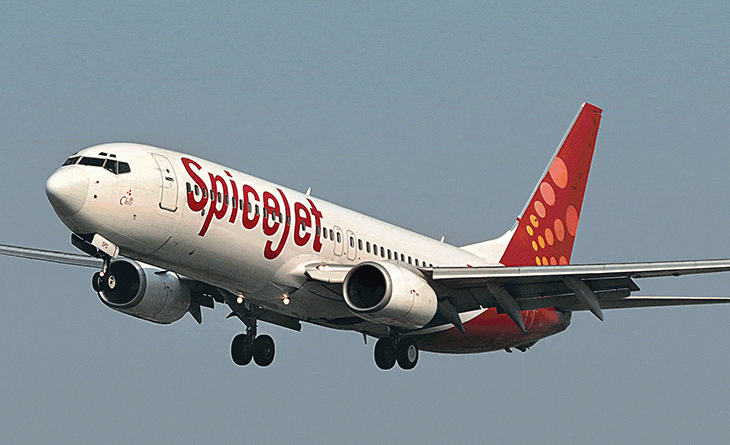 સ્પાઇસજેટમાં 20% સ્ટાફની છટણી થશે:સીનિયર અધિકારીઓને જાન્યુઆરીથી પગાર મળ્યો નથી, કાફલામાં પોતાના 13 વિમાન જ બચ્યા