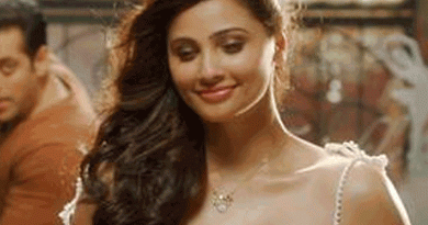 ‘એકલા રૂમમાં બોલાવી, અડપલાં કર્યાં!’:ગુજ્જુ એક્ટ્રેસ ડેઝી શાહ પર ડિરેક્ટરની ગંદી નજર, ફફડતાં ફફડતાં ભાગી; કહ્યું- ક્યારેય કોઈને એકલા મળવા નહીં જઉં