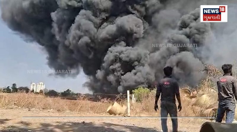 રાજકોટમાં ભીષણ આગ, કિલોમીટર દૂરથી ધૂમાડા દેખાયા
