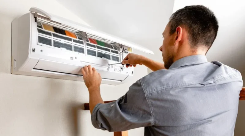 AC Service Tips: વોરંટી સમાપ્ત થયા પછી AC બગડે તો કોની જોડે સર્વિસ કરાવવી? લોકલ કે કંપનીના સર્વિસ મેન જોડે, જાણો