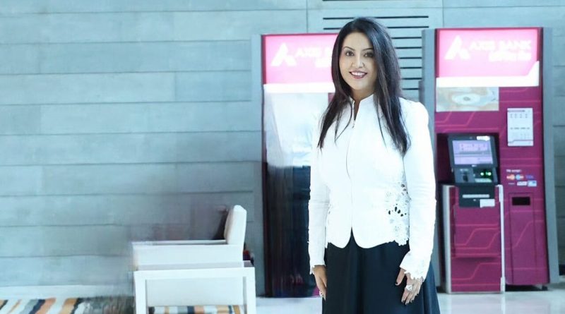 મહારાષ્ટ્રના CM દેવેન્દ્ર ફડણવીસના પત્ની અમૃતાએ કહ્યું-એક્સિસ બેંકમાં પણ નાસિક ટીસીએસ જેવુ જ થયું હતુ