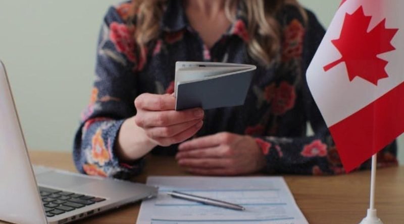 Canada Work Permit : કેનેડામાં નોકરી મેળવવી હવે મુશ્કેલ ! વર્ક પરમિટને લઈ આવ્યું મોટું અપડેટ, જાણો ભારતીયોને કેટલું નુકસાન