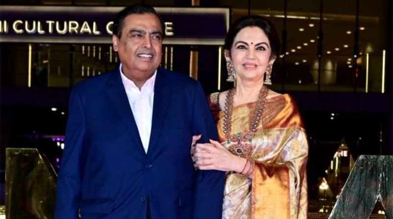 અંબાણી પરિવારની પાર્ટીમાં તેંડુલકર પરિવાર ચમક્યો, બૉલીવુડ સેલેબ્સનો પણ જલવો..જુઓ Photos