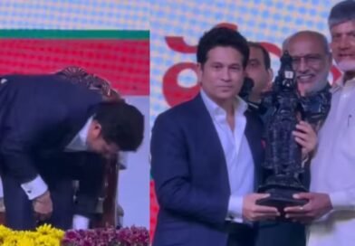 Breaking News: આ છે સંસ્કૃતિ… સચિન તેંડુલકરે પહેલા જૂતા ઉતાર્યા, પછી ભગવાન વેંકટેશ્વર સ્વામીની મૂર્તિને સ્પર્શ કરી, વીડિયો વાયરલ