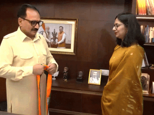 સાંસદ સ્વાતિ માલીવાલ પણ ભાજપમાં જોડાયા:કહ્યું- કેજરીવાલ ડ્રામા કરી રહ્યા છે, પંજાબ AAPમાં ભંગાણ રોકવા તમામ ધારાસભ્યોને જલંધર બોલાવવામાં આવ્યા