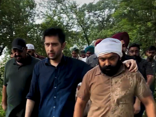 ‘આ તો ટ્રેલર છે, પિક્ચર તો હજુ બાકી છે’:રાઘવ ચઢ્ઢાએ કહ્યું- એક જૂઠ્ઠાણાને 100 વાર બોલવાથી લોકો તેને સાચું ન માની લે, એટલે જ હું જવાબ આપી રહ્યો છું