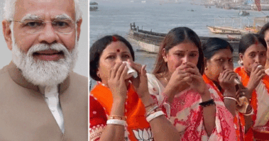 PM મોદી કાશી એરપોર્ટ પહોંચ્યા:હેલિકોપ્ટરથી કાર્યક્રમ સ્થળે રવાના, 40 હજાર મહિલાઓને સંબોધન કરશે