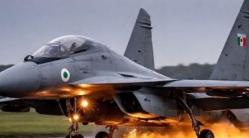 પુણેમાં એરફોર્સના વિમાનનું હાર્ડ લેન્ડિંગ:8 કલાક રનવે બંધ રહ્યો, 91 ફ્લાઇટ્સ રદ થઈ; સવારે ઓપરેશન સામાન્ય થઈ શક્યું